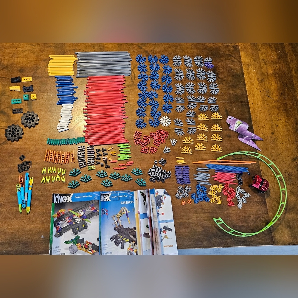 Large K'nex Lot